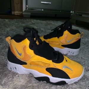 Nike air sneakers 👟